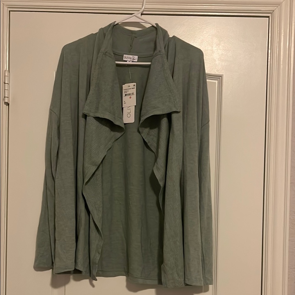 Women's Green Sweater Olivia Sky size medium NWT - Picture 3 of 7